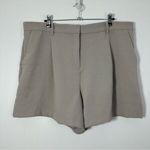 Abercrombie & Fitch Women’s Beige Pleated Shorts Size XL